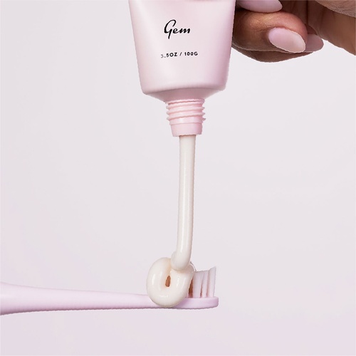 SUN BUM Triple Whitening Toothpaste » buy online | NICHE BEAUTY