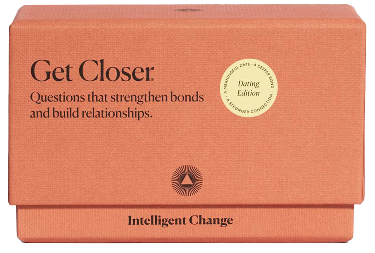 Intelligent Change - LET'S GET CLOSER DATING EDITION - Card game