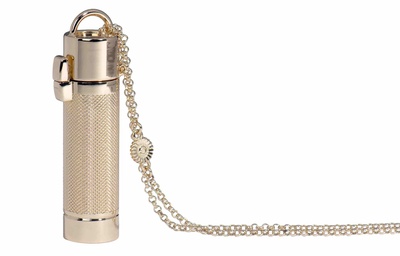 Veronique Gabai The Saint Tropez Pendant w/Chain لون ذهبي