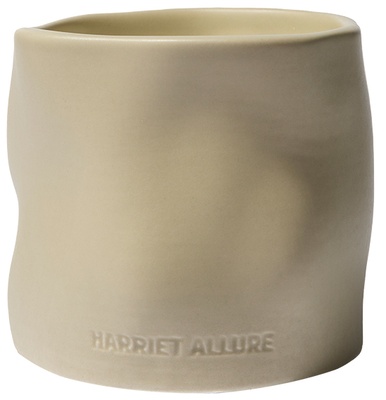 HARRIET ALLURE AMA SCENTED CANDLE