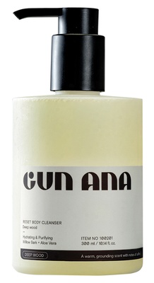 GUN ANA Reset Body Cleanser Deep Wood