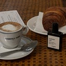 versatile paris CROISSANT CAFÉ